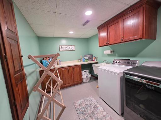 330 9th Street NW, Plainview, MN 55964