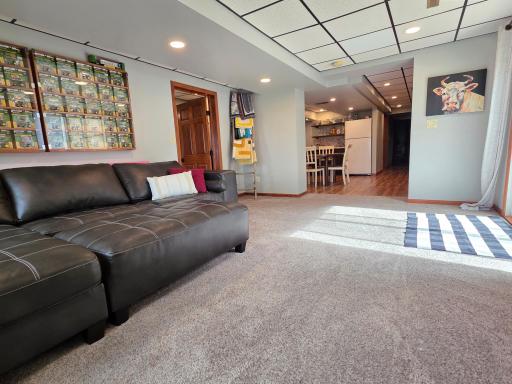 330 9th Street NW, Plainview, MN 55964