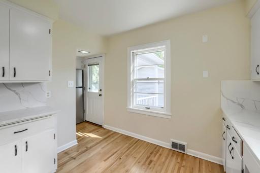3841 29th ave s - Web Quality - 008 - 08 Kitchen.jpg