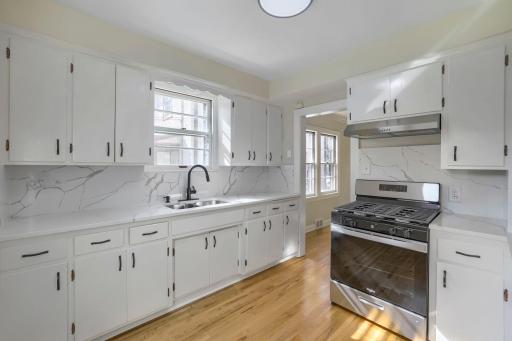 3841 29th ave s - Web Quality - 010 - 10 Kitchen.jpg