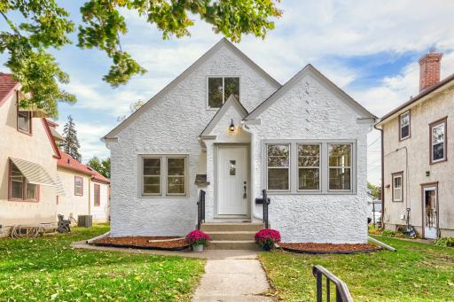 3841 29th ave s - Web Quality - 002 - 02 Exterior Front.jpg