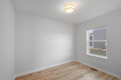 Flex Room; Photos of a previously built home. Finishes may vary.