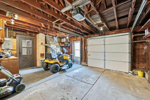 205 W South Ave, Chippewa Falls, WI 870.jpg