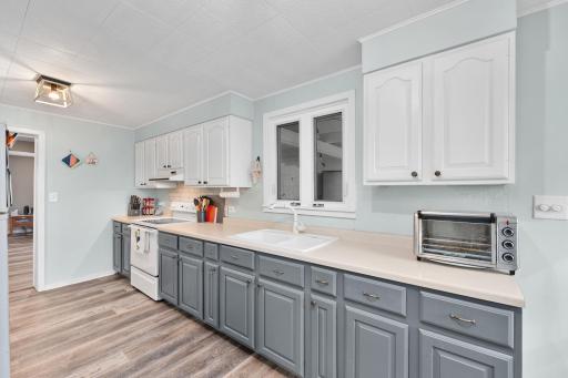 205 W South Ave, Chippewa Falls, WI 860.jpg