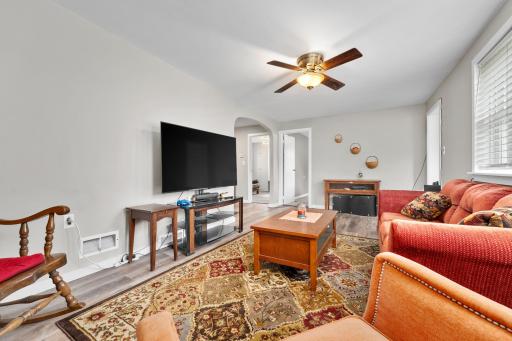 205 W South Ave, Chippewa Falls, WI 849.jpg