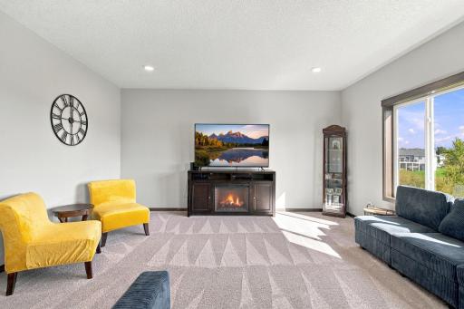 4139 Eaton Circle NE, Monticello, MN 55362