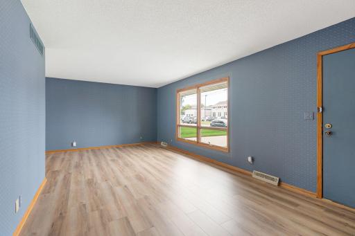 303 15th Avenue SW, Austin, MN 55912