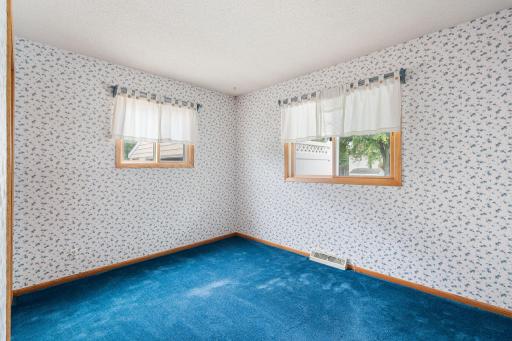 303 15th Avenue SW, Austin, MN 55912