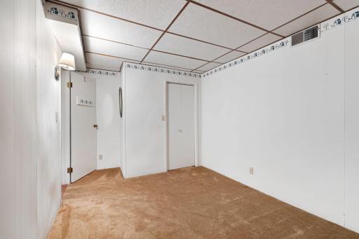 303 15th Avenue SW, Austin, MN 55912