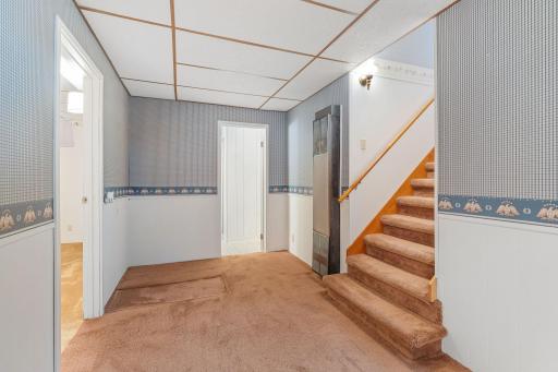 303 15th Avenue SW, Austin, MN 55912