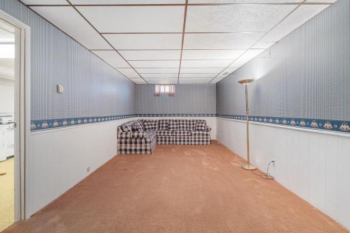 303 15th Avenue SW, Austin, MN 55912