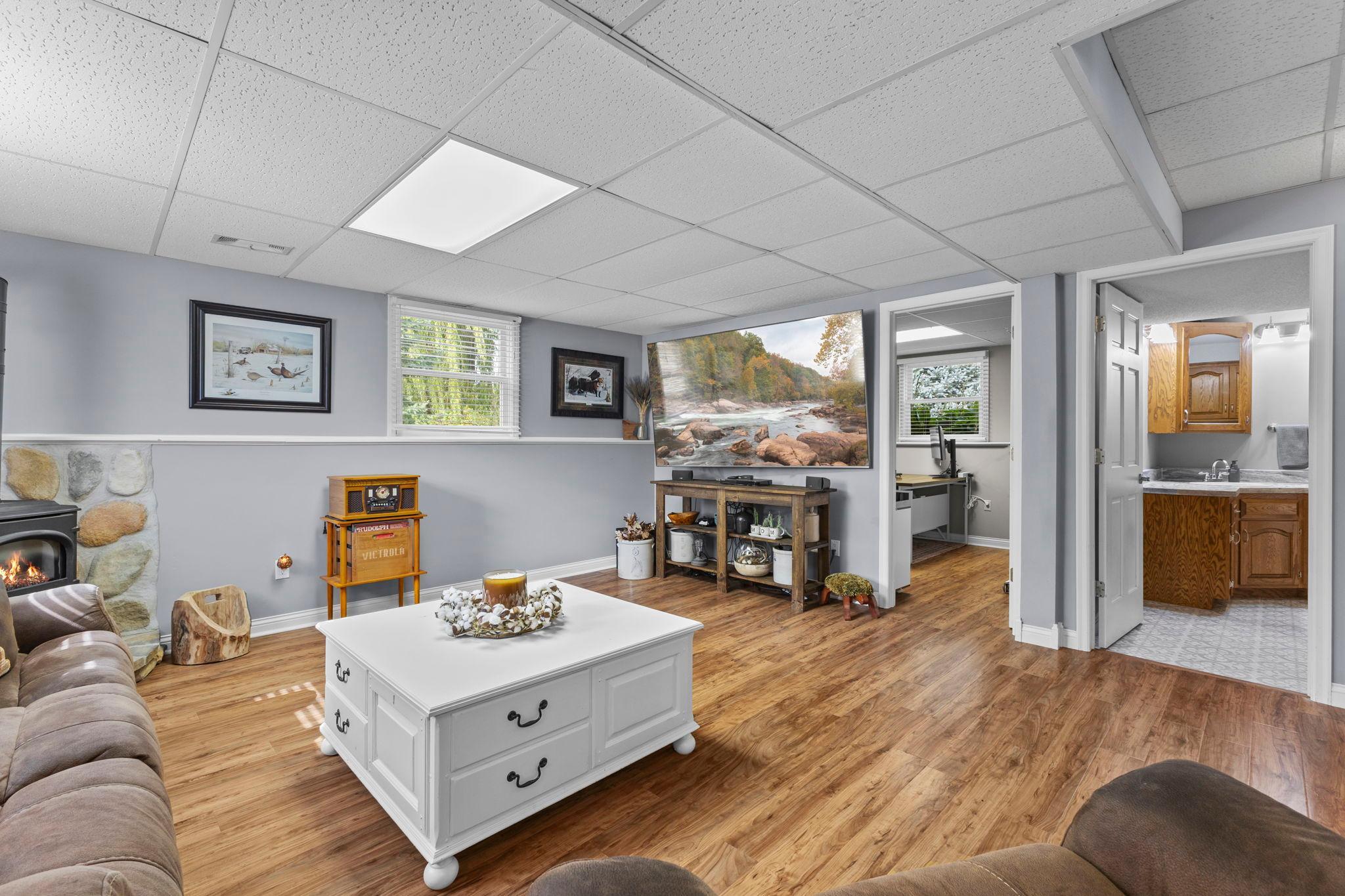 Vivid Spaces_655 Hillside Rd_039.jpg