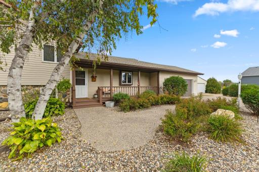 655 Hillside Road SE, New Prague, MN 56071