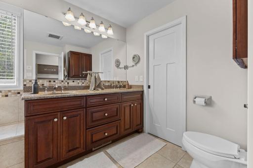 655 Hillside Road SE, New Prague, MN 56071