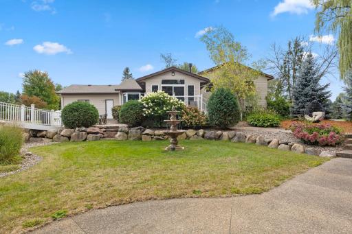 655 Hillside Road SE, New Prague, MN 56071