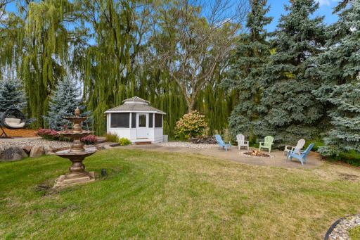 655 Hillside Road SE, New Prague, MN 56071