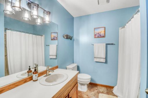 2306 26 1/2 Court S, Fargo, ND 58103