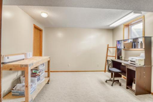 2306 26 1/2 Court S, Fargo, ND 58103