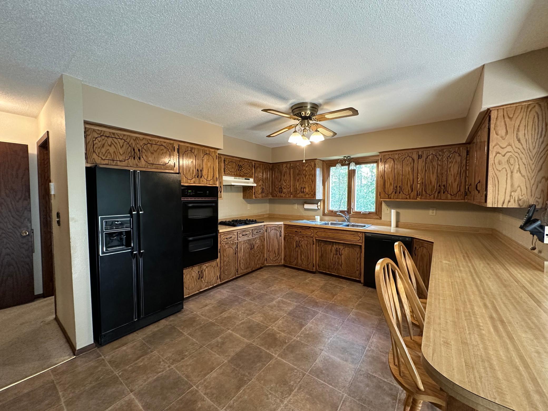 15957_Koronis_Rd_NW_3P76y9V.jpg