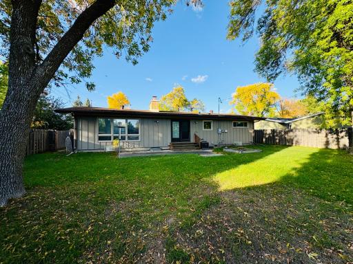 90 Cedar Avenue N, Fargo, ND 58102