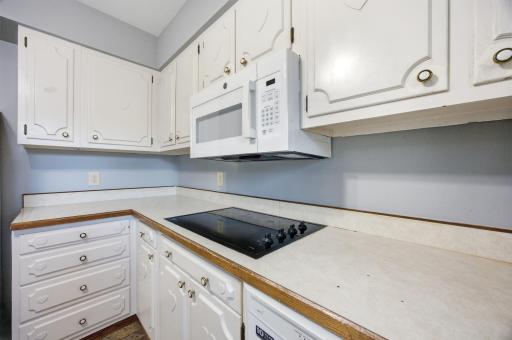 90 Cedar Avenue N, Fargo, ND 58102