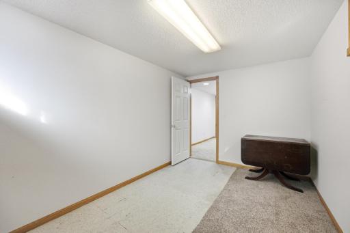 90 Cedar Avenue N, Fargo, ND 58102