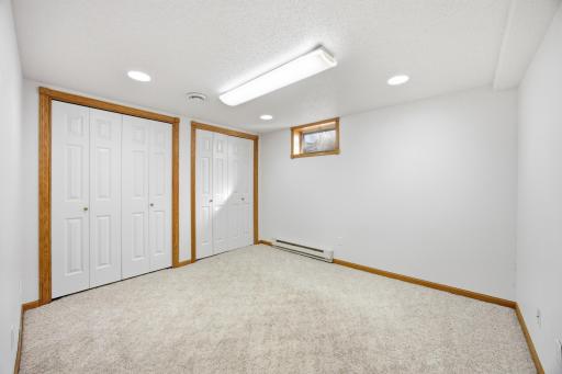 90 Cedar Avenue N, Fargo, ND 58102