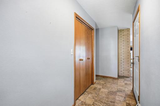 90 Cedar Avenue N, Fargo, ND 58102