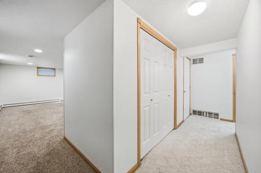 90 Cedar Avenue N, Fargo, ND 58102