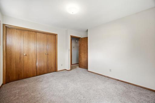 90 Cedar Avenue N, Fargo, ND 58102