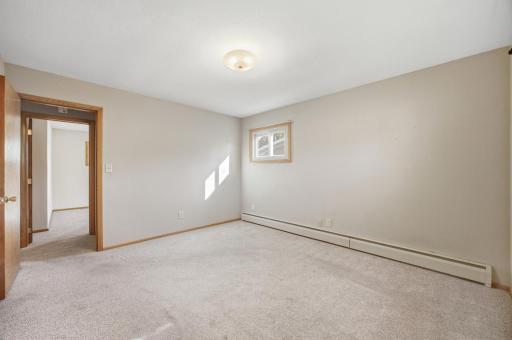 90 Cedar Avenue N, Fargo, ND 58102