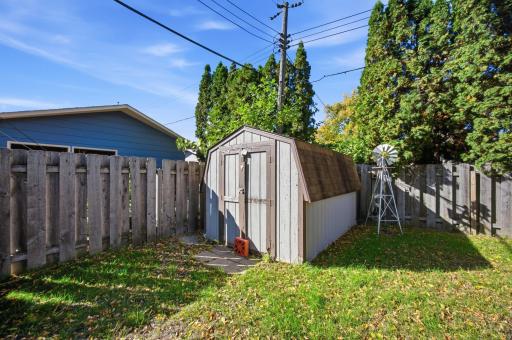90 Cedar Avenue N, Fargo, ND 58102