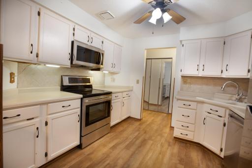 999 41st Avenue NE, 212, Columbia Heights, MN 55421
