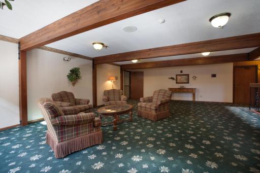 999 41st Avenue NE, 212, Columbia Heights, MN 55421