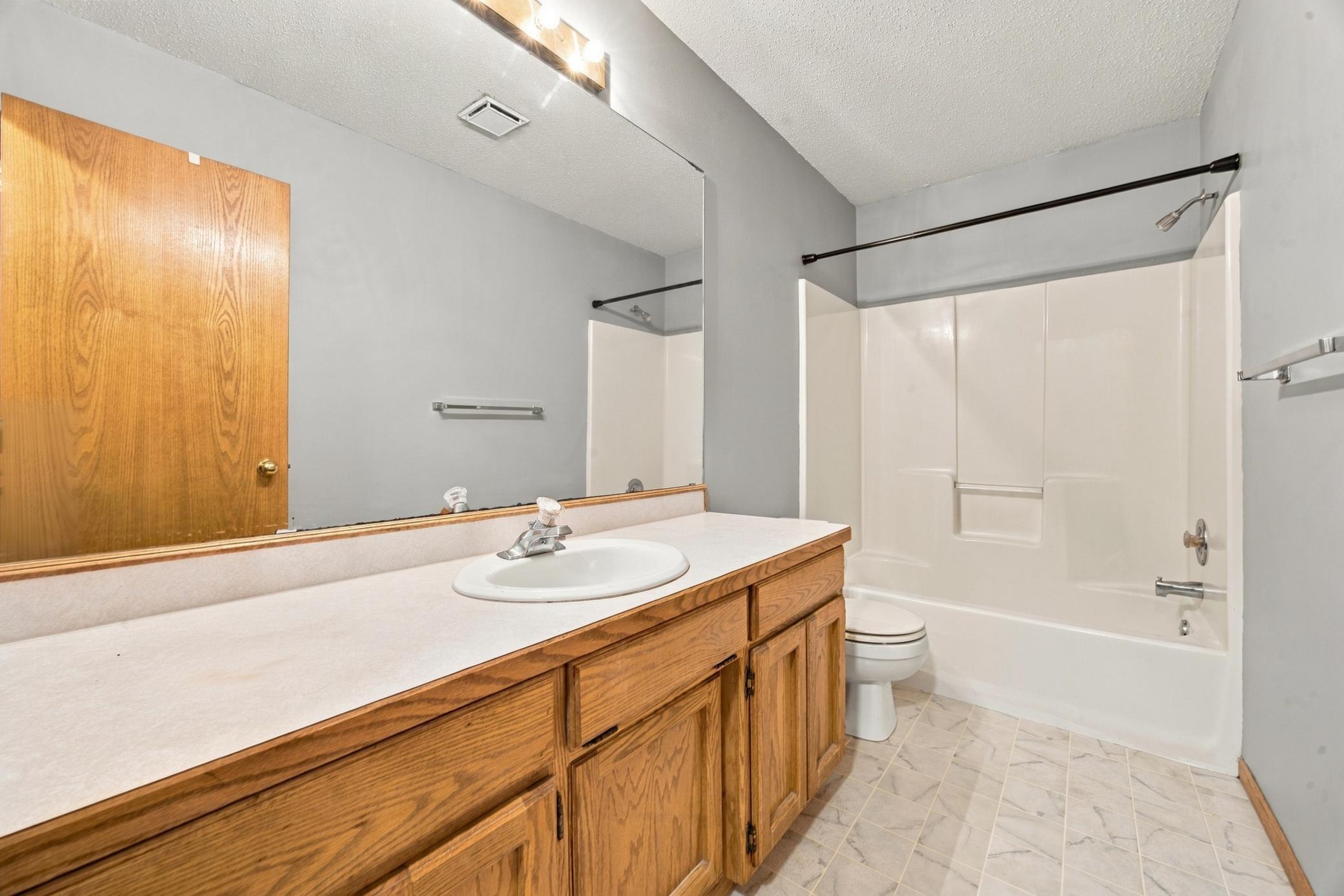 2nd floor full bath
