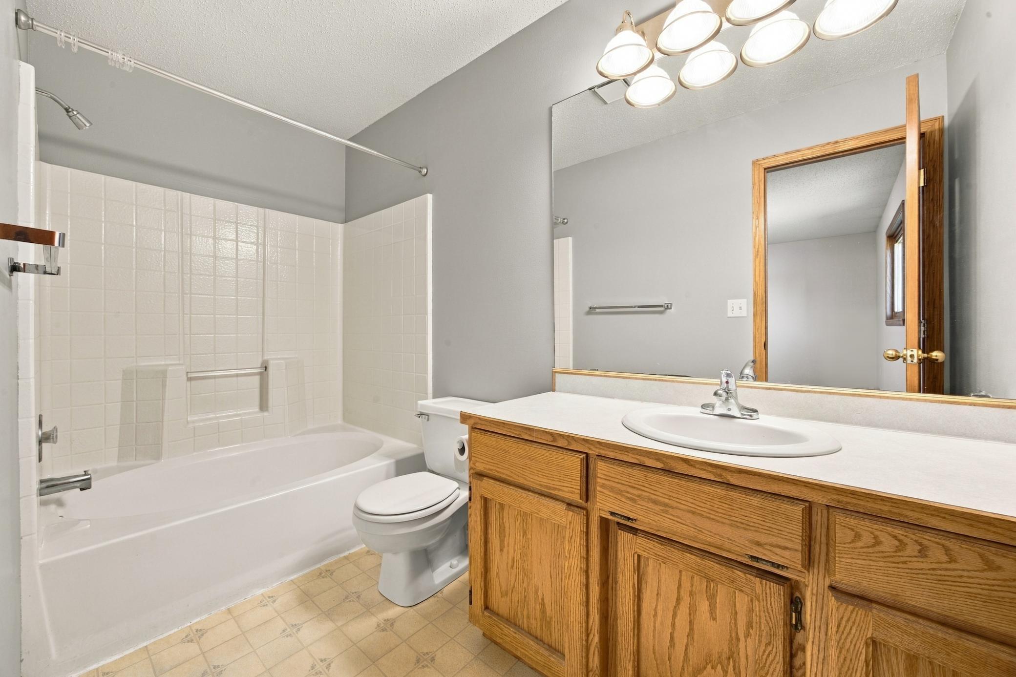Ensuite bath