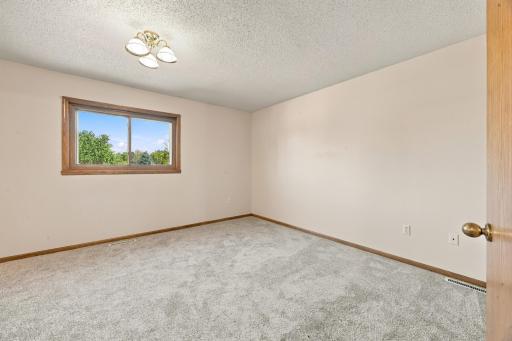 1014 Sommerset Drive, West Fargo, ND 58078