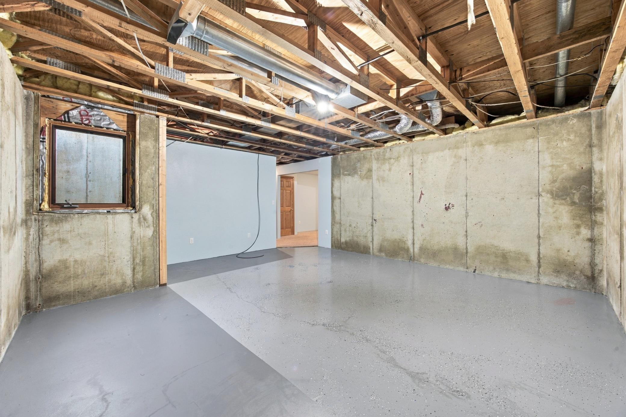 Huge storage/flex room