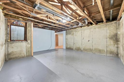 1014 Sommerset Drive, West Fargo, ND 58078