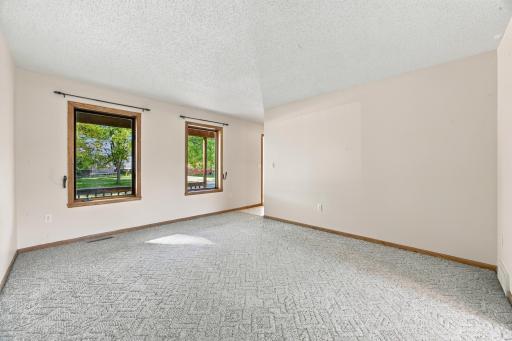 1014 Sommerset Drive, West Fargo, ND 58078