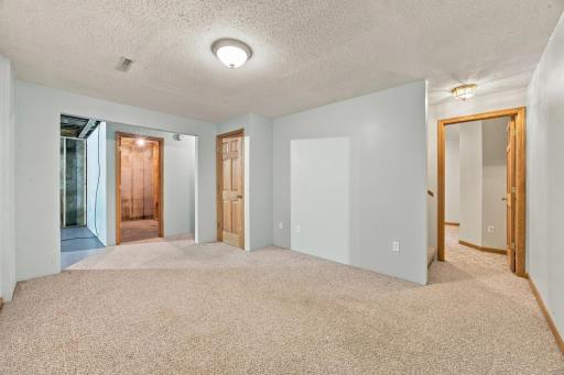 1014 Sommerset Drive, West Fargo, ND 58078