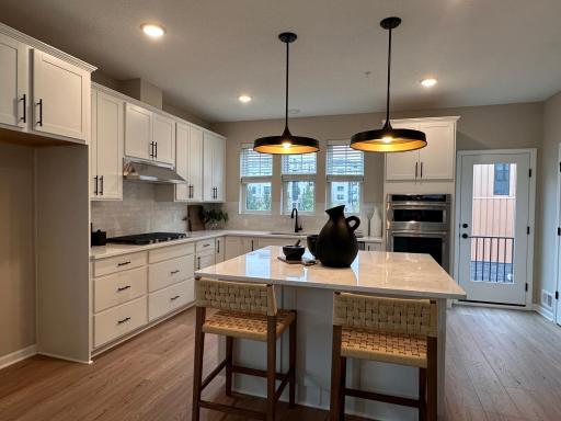 838 Woodlawn Avenue, Saint Paul, MN 55116