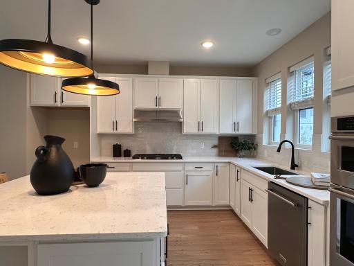 838 Woodlawn Avenue, Saint Paul, MN 55116
