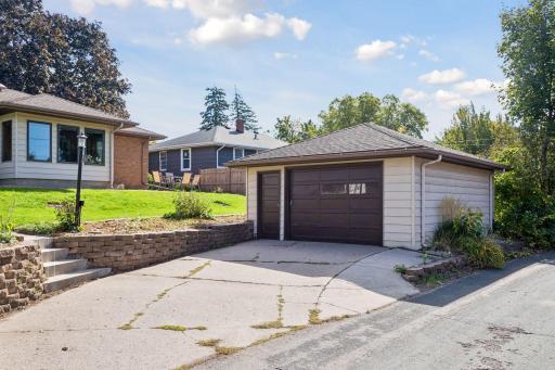 909 Manomin Avenue - Spacecrafting - 0040.jpg