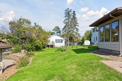 909 Manomin Avenue - Spacecrafting - 0037.jpg
