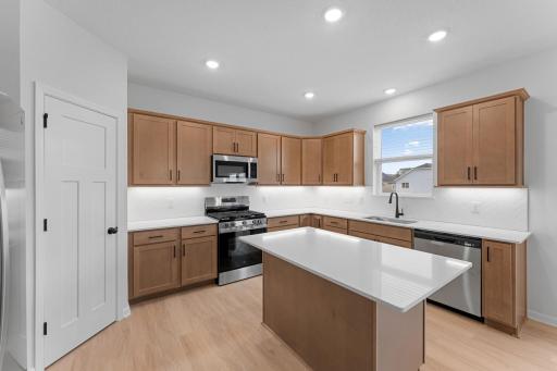 6431 Jarvis Avenue, Cottage Grove, MN 55016