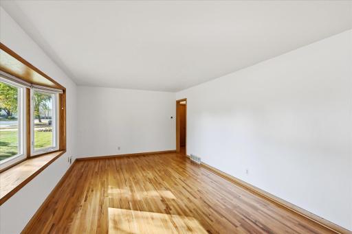 149 49th Avenue NE, Fridley, MN 55421