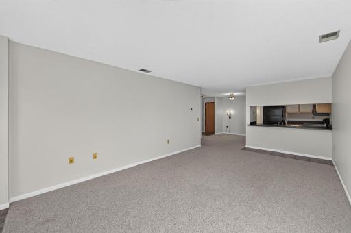 455 Dayton Avenue, 308, Saint Paul, MN 55102