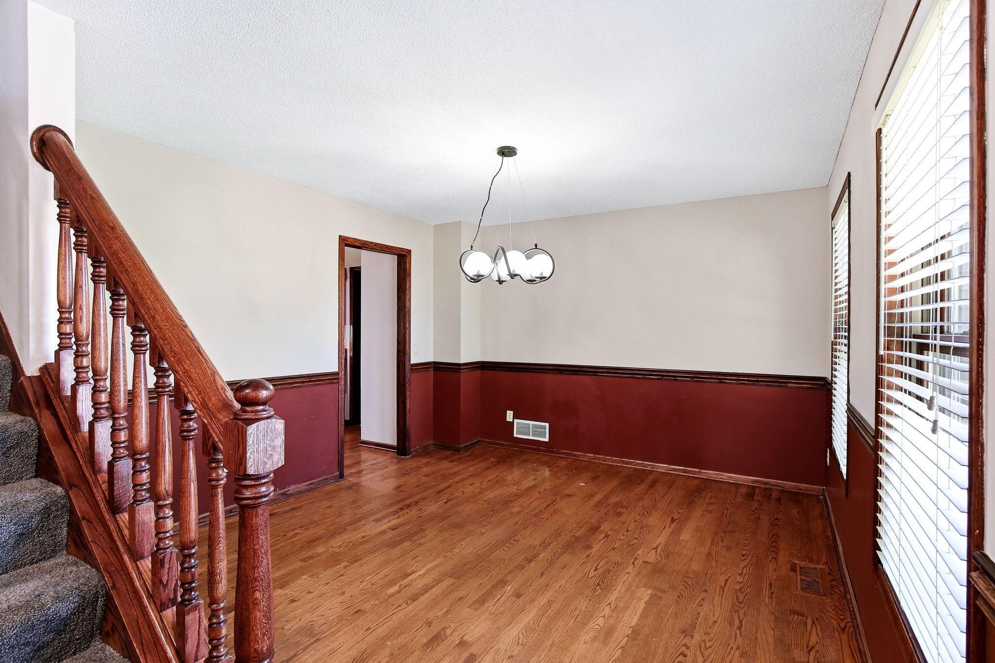 DINNING ROOM