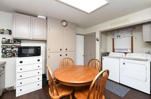 309 1st Avenue E, Abercrombie, ND 58001